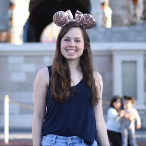 Meet your Posher, Dana